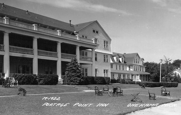 Portage Point Resort (Portage Point Inn) - Vintage Postcard